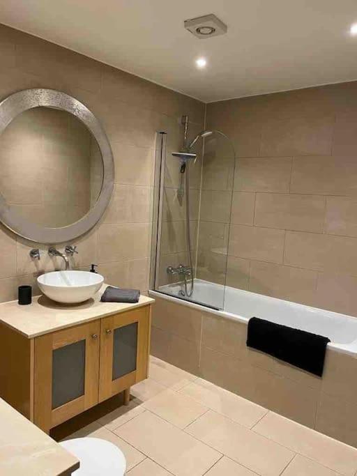 Appartamento 1 Bed Flat With View Of Vibrant Hoxton Square