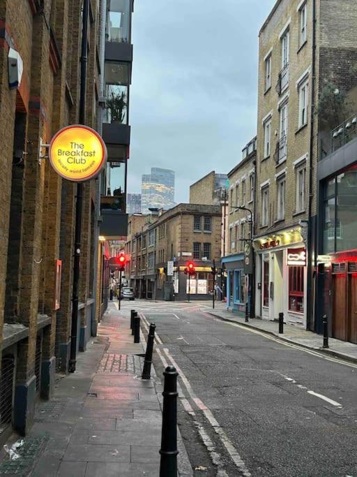 1 Bed Flat With View Of Vibrant Hoxton Square Appartamento *
