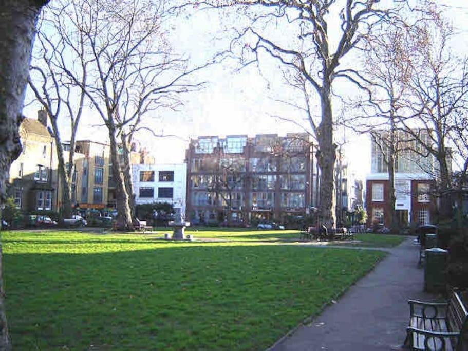 1 Bed Flat With View Of Vibrant Hoxton Square Appartamento