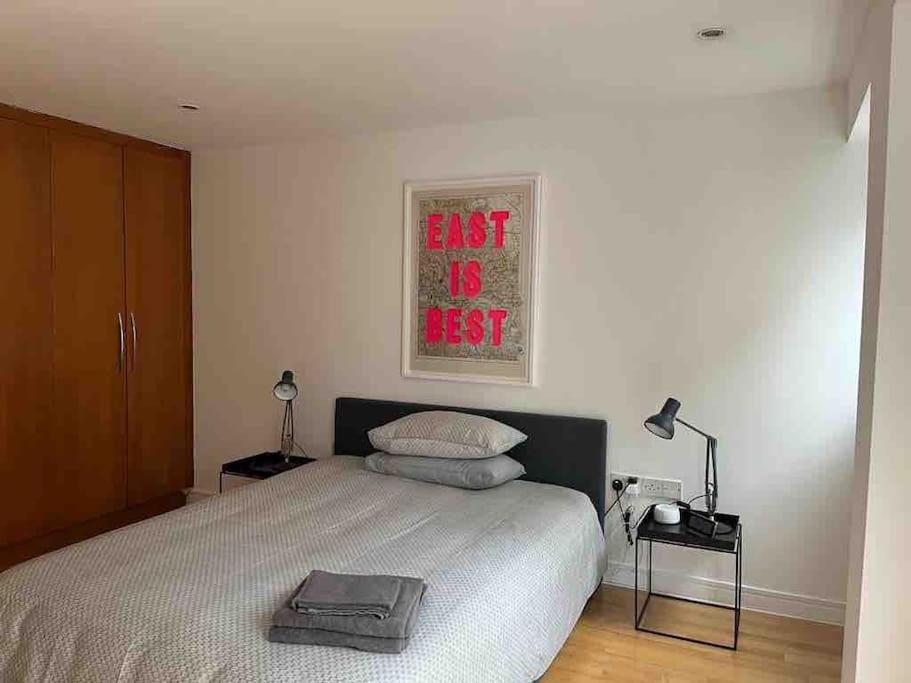 1 Bed Flat With View Of Vibrant Hoxton Square Appartamento Londra